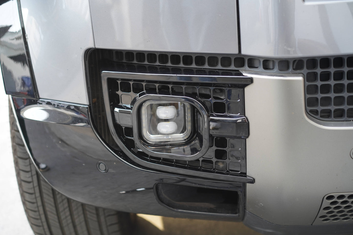 Vented LED Fog Lights with DRL for Defender L663 2020+