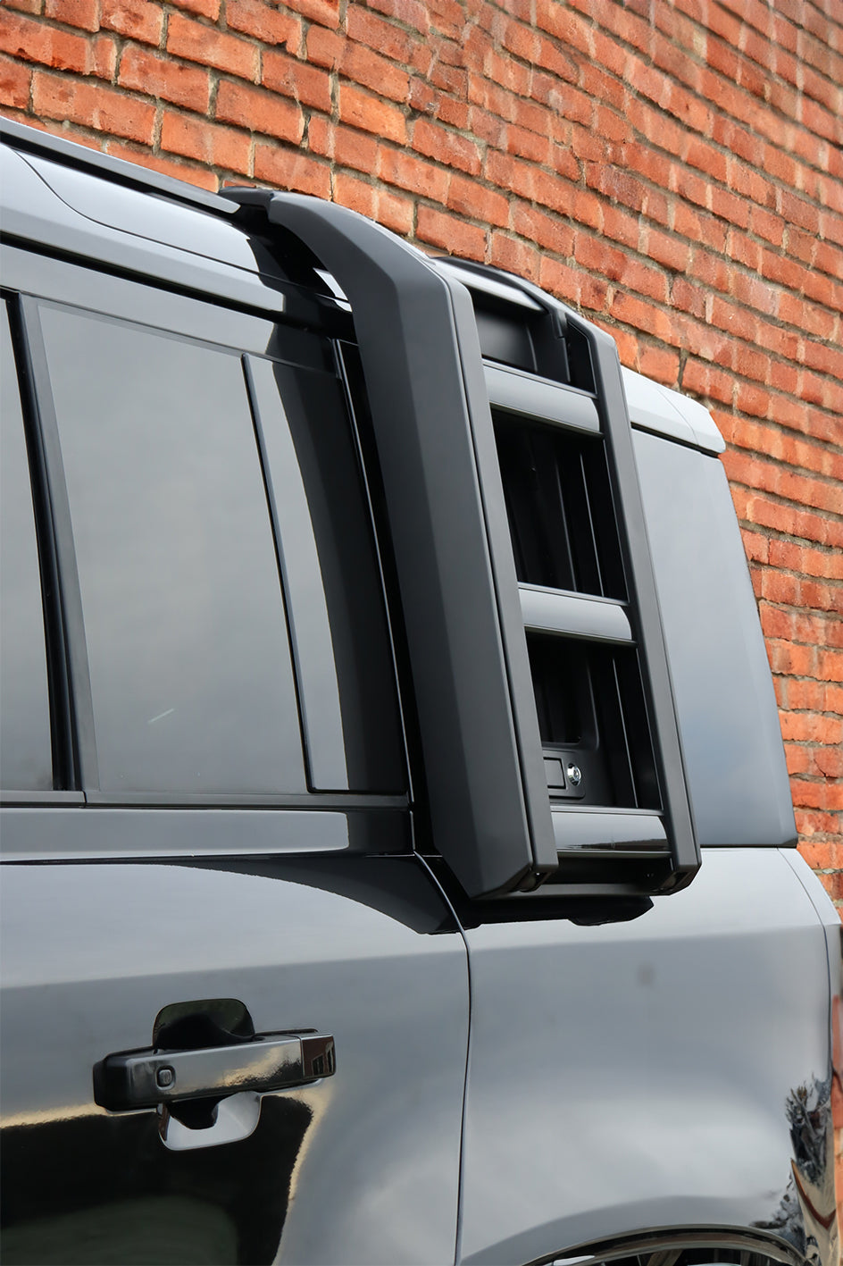 Deployable Side Mounted Ladder for Defender L663 2020+